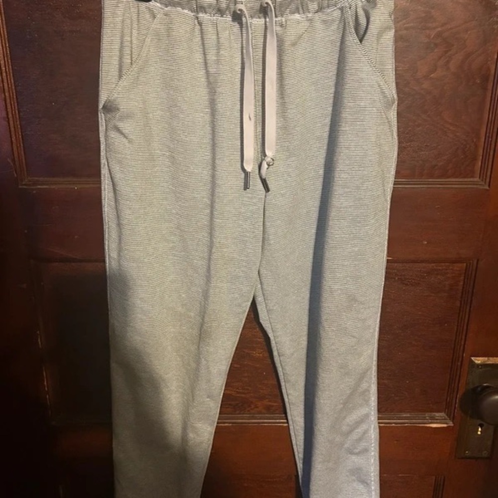 Scorpio Sol Light Gray Men's Drawstring Joggers